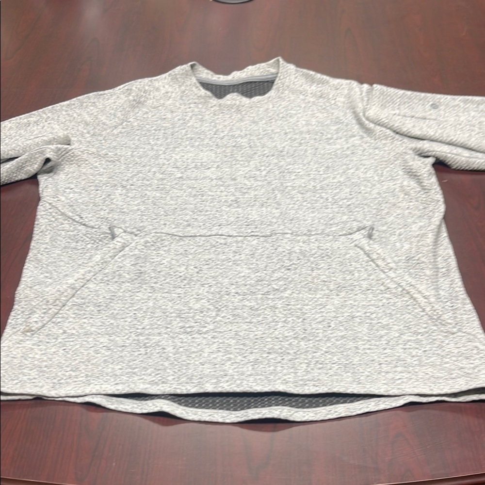 Size L, NWOT Lululemon Athletica Stylish Gray Color Zippers Sweater